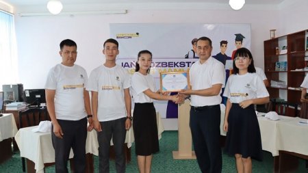 “Studentler báhári” festivalı sheńberinde «Debat» intellektual oyını bolıp ótti