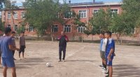 «Bes baslama olimpiadası» sheńberinde er balalar arasında sporttıń mini futbol túrinen jarıs bolıp ótti
