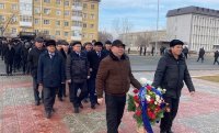 Коллектив филиала принял участие в церемонии возложения венков к памятнику «Скорбящая мать»