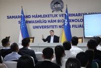 Direktor talabalar bilan ochiq muloqot olib bordi