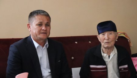 Filial jámááti bayram qarsańında nuranıy atanıń pátiyasın aldı