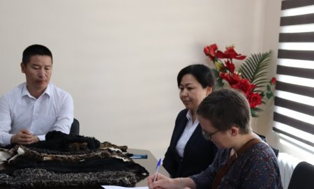 Franciya universitetiniń professorı filialǵa keldi