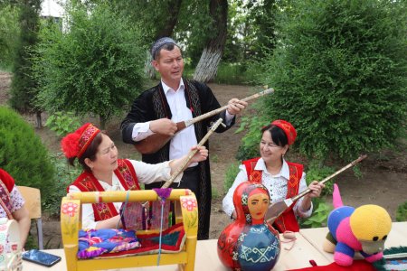 Ádebiy-ruwxıy hápteligi sheńberinde «Milliy qádiriyatlar seyili» shólkemlestirildi