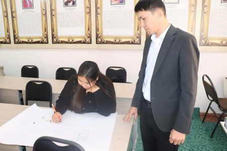 Qábiletli student-jaslar " Eń jaqsı súwretler tańlawı"nda bellesti