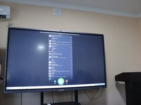 Studentler qısqı dem alıs dáwirin zawıqlı ótkeriwi júzesinen dawıslı chat ótkerildi