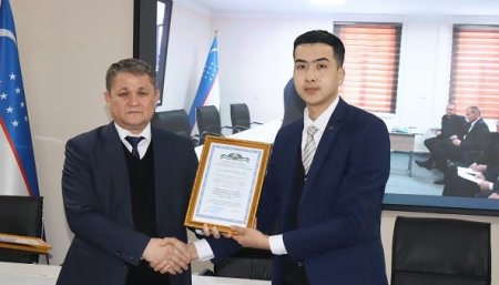 Prezident hám ataqlı mámleketlik stipendiya iyelerine gúwalıqlar tapsırıldı