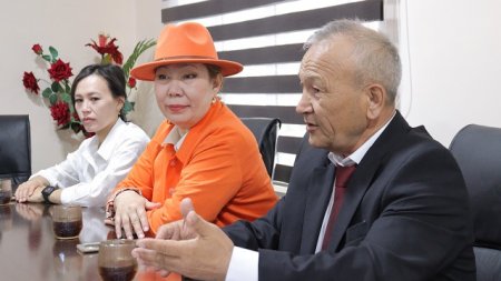 Muxtar Awezov atındaǵı Qubla Qazaqstan universiteti menen birge islesiw baylanısları keńeymekte