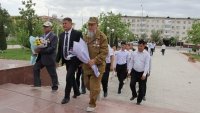«Hásiretli ana» esteliginde márt watanlaslarımız yadı húrmetke bólendi