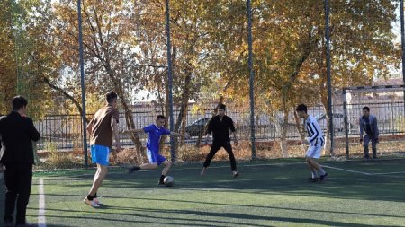 “Besh tashabbus olimpiadasi” doirasida mini futbol musobaqasining final bosqichi bo‘lib o‘tdib