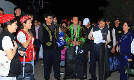 Samarqand qushaǵında V Respublikalıq Jaslar forumı baslandı