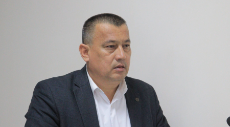 Oqıw kursınıń 3-kúni qatnasıwshılardıń bilimin arttırıwǵa qaratılǵan bayanatlar shólkemlestirildi