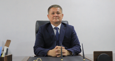 Qurban hayıtı múnásibeti menen filial direktorı qutlıqlawı