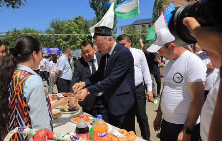 Yoshlar va oliygohlarni birlashtirgan festival Nukusda tantanali boshlandi