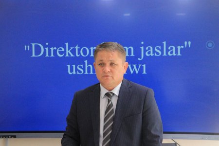 Studentliktiń dáslepki kúnleri ashıq sáwbetlesiw menen baslandı